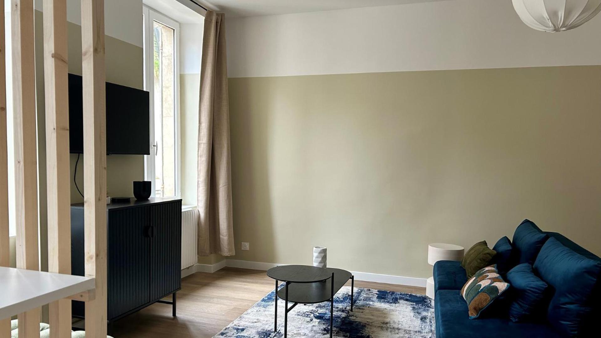 Charlie Blue Apartment Невер Екстериор снимка